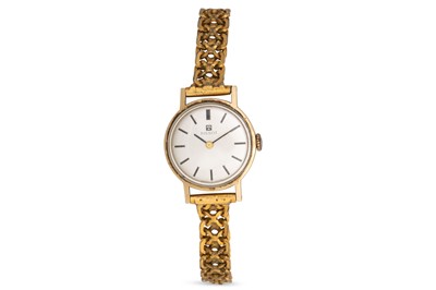 Lot 432 - A VINTAGE TISSOT LADY'S WRISTWATCH, gold watch...