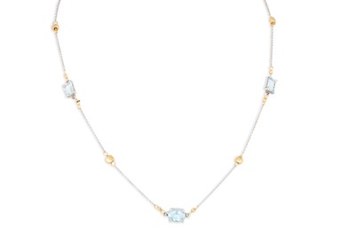 Lot 246 - AN AQUAMARINE NECKLACE, the oval and...