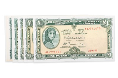 Lot 451 - 12 LADY LAVERY IRISH £1 BANKNOTES: runs 1963 x...