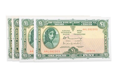 Lot 457 - 16 LADY LAVERY IRISH £1 BANKNOTES: runs 1972 x...