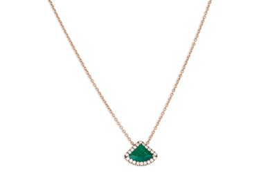 Lot 159 - AN EMERALD AND DIAMOND PENDANT, the trillion...
