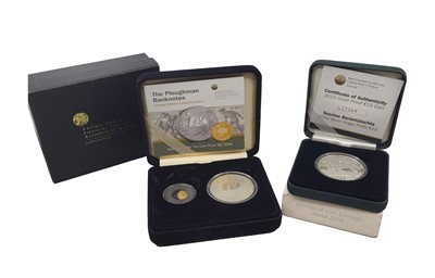 Lot 405 - A 2009 €20 GOLD & €10 SILVER TWIN COIN SET,...
