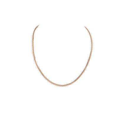 Lot 154 - A 9CT GOLD TWISTED LINE CHAIN, with ring clasp