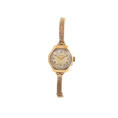 Lot 326 - A 9CT GOLD VINTAGE 'FLORIANE' LADY'S...