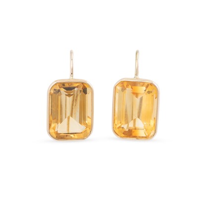 Lot 231 - A PAIR OF CITRINE EARRINGS, mounted in 14ct gold