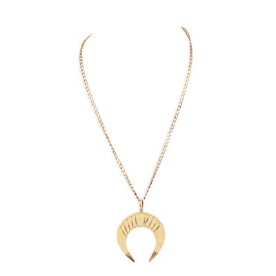 Lot 258 - A 9CT GOLD FLAT CURB LINK CHAIN, 12.3 g.,...