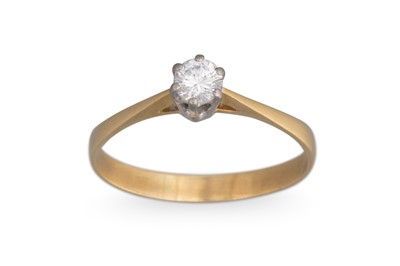 Lot 285 - A DIAMOND SOLITAIRE RING, the brilliant cut...