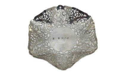 Lot 409 - A ROYAL IRISH SILVER OPEN DISH, Dublin 1973,...