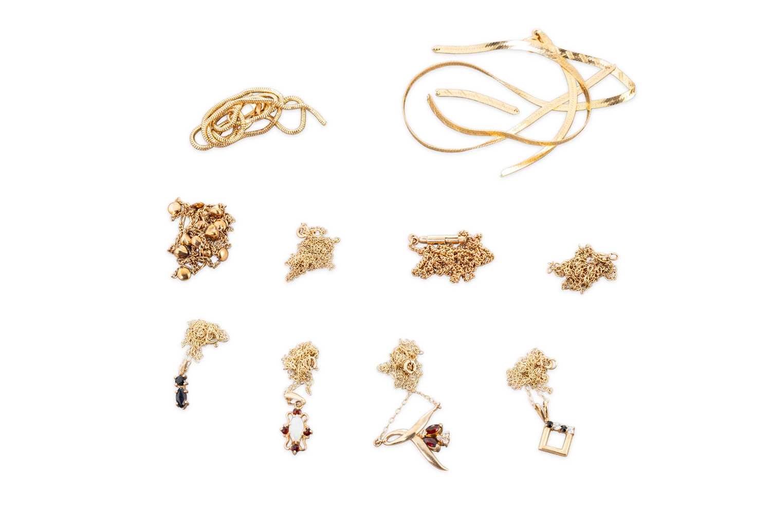 Lot 146 - VARIOUS TANGLED AND BROKEN 9CT GOLD CHAINS,...
