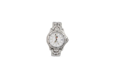 Lot 312 - A MID SIZE STAINLESS STEEL TAG HEUER...