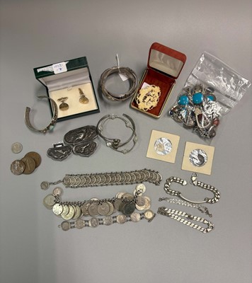 Lot 363 - A LARGE AND MISCELLANEOUS COLLECTION OF...