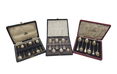 Lot 428 - A LARGE AND MISCELLANEOUS COLLECTION OF SILVER...