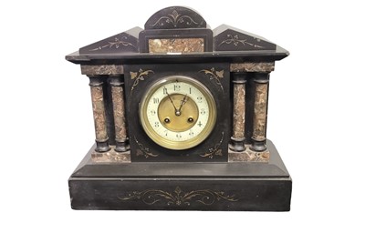 Lot 422 - AN EDWARDIAN ANTIQUE MANTLE CLOCK, in the form...