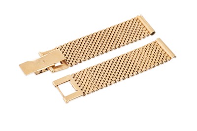 Lot 206 - A VINTAGE 14CT WOVEN LINK BRACELET STRAP, for...