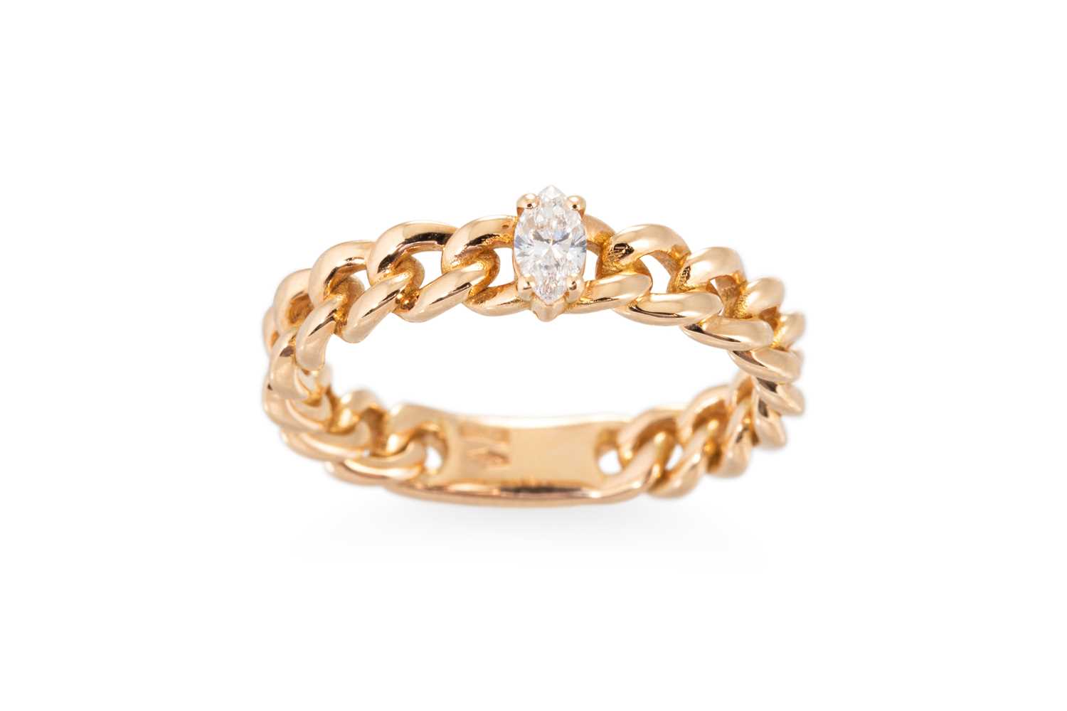 Lot 184 - A DIAMOND SOLITAIRE RING, the marquise diamond...