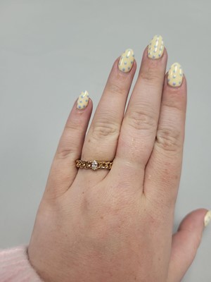 Lot 184 - A DIAMOND SOLITAIRE RING, the marquise diamond...