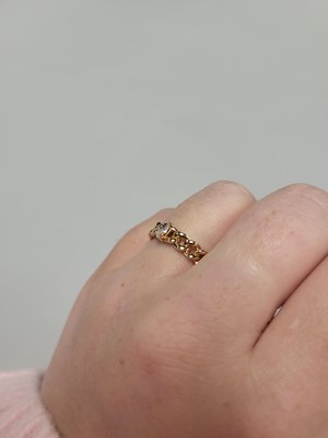 Lot 184 - A DIAMOND SOLITAIRE RING, the marquise diamond...