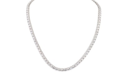 Lot 238 - A FINE QUALITY DIAMOND LINE NECKLACE, the...