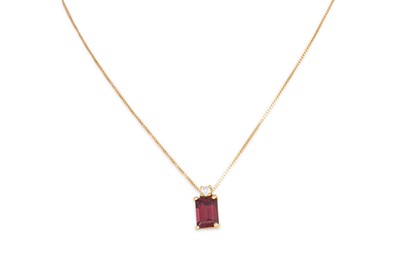Lot 157 - A TOURMALINE AND DIAMOND PENDANT, mounted in...