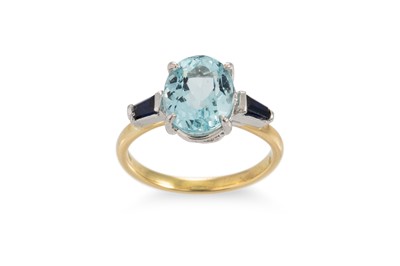 Lot 112 - AN AQUAMARINE SINGLE STONE RING, the...