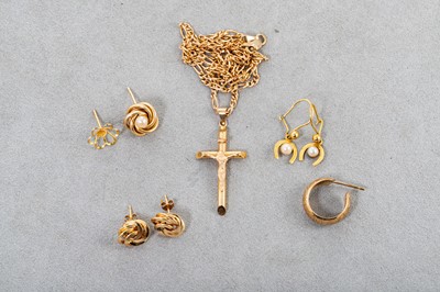 Lot 195 - A 9CT GOLD CHAIN AND CROSS, with assorted 9ct...