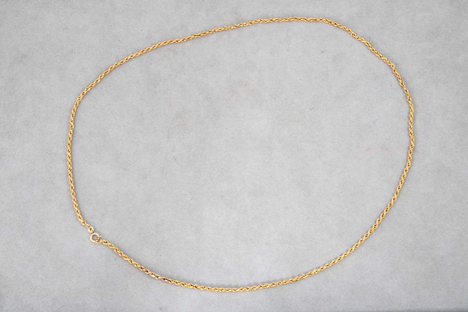 Lot 37 - A 9CT GOLD TWISTED ROPE LINK NECKLACE, 6.9 g. 30"