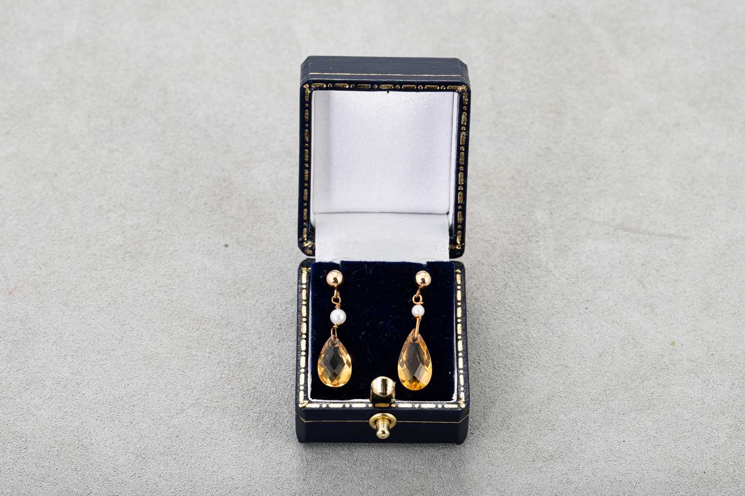 Lot 40 - A PAIR OF CITRINE AND PEARL DROP EARRINGS,...