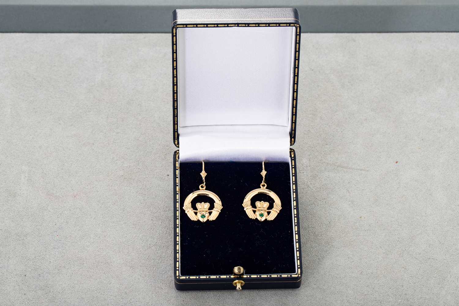 Lot 72 - A PAIR OF 9CT GOLD CLADDAGH DROP EARRINGS,...
