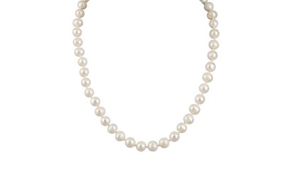 Lot 142 - A CULTURED RIVER PEARL NECKLACE, 14ct ball clasp