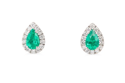 Lot 134 - A PAIR OF EMERALD AND DIAMOND CLUSTER EARRINGS,...