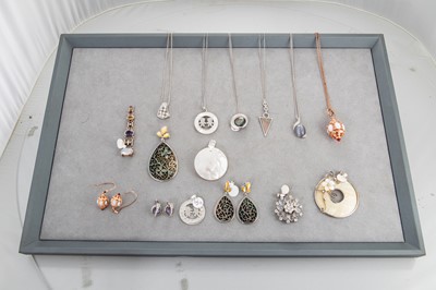 Lot 190 - A COLLECTION OF STONE SET JEWELLERY,...