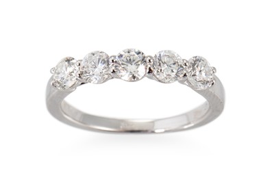 Lot 315 - A FIVE STONE DIAMOND RING, the brilliant cut...