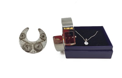 Lot 418 - A MODERN IRISH SILVER BROOCH, together with a...