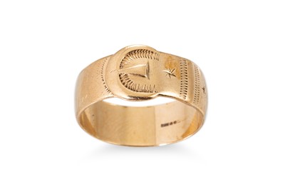 Lot 191 - A GENT'S 9CT GOLD BUCKLE RING, 5.4 g.