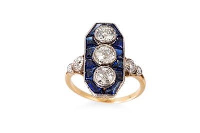 Lot 120 - AN ANTIQUE STYLE OLD CUT DIAMOND THREE STONE...