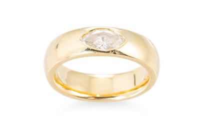Lot 181 - A MARQUISE CUT DIAMOND SET BAND RING, the...
