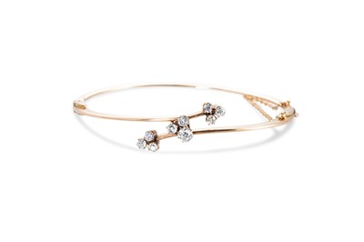 Lot 131 - AN ATTRACTIVE EARLY 20TH CENTURY DIAMOND SET...