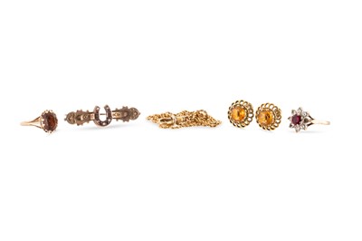 Lot 160 - A COLLECTION OF VINTAGE AND LATER 9CT YELLOW...