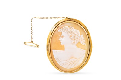 Lot 378 - A VINTAGE 9CT GOLD CARVED CAMEO BROOCH, 17 g.