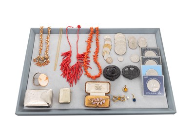 Lot 379 - A 9CT GOLD GEM SET PENDANT, together with a...