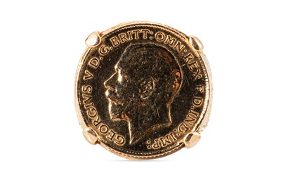 Lot 49 - A GOLD HALF SOVEREIGN RING, George V, 1913, on...
