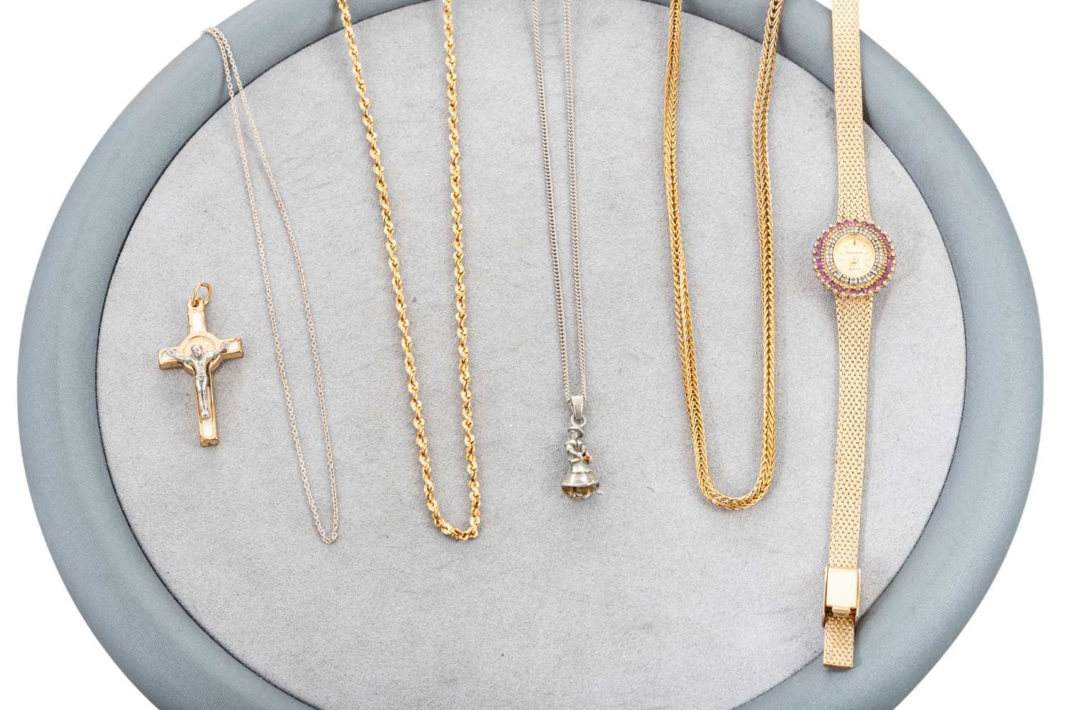 Lot 54 - A COLLECTION OF COSTUME JEWELLERY, to include...