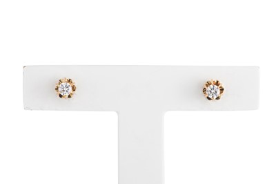 Lot 31 - A PAIR OF DIAMOND STUD EARRINGS, mounted in...