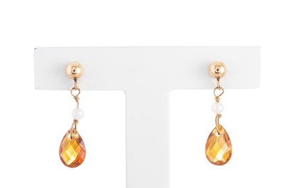 Lot 33 - A PAIR OF CITRINE AND PEARL DROP EARRINGS,...