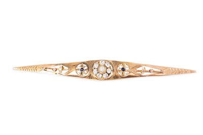 Lot 115 - AN EDWARDIAN PEARL AND STONE SET BAR BROOCH,...