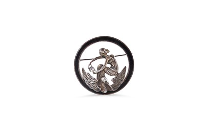Lot 152 - A STERLING SILVER BROOCH, depicting a lady & bird