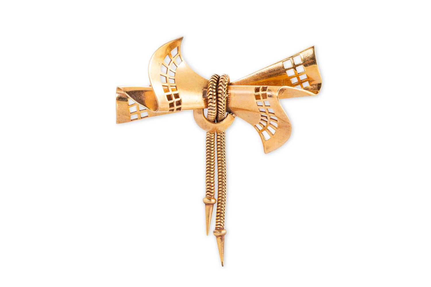 Lot 19 - A 1940'S GOLD PLATED BROOCH, modelled as a bow,...