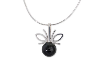 Lot 165 - A STERLING SILVER STONE SET PENDANT BY RUDOLF...