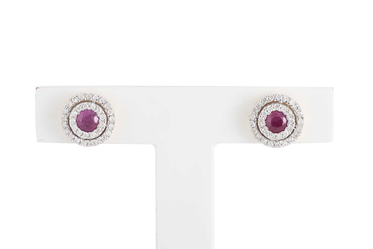Lot 69 - A PAIR OF DIAMOND AND RUBY TARGET EARRINGS,...
