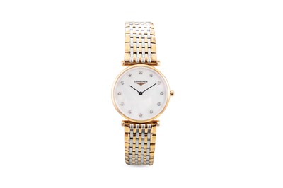 Lot 401 - A LADY'S ULTRA THIN LONGINES WRISTWATCH,...